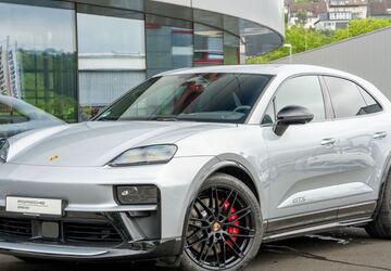 Porsche Macan 15.900 km 113.800 &euro; Siegen 57080