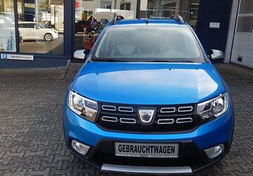 Dacia Sandero 11.000 km 11.990 &euro; Dillenburg 35683